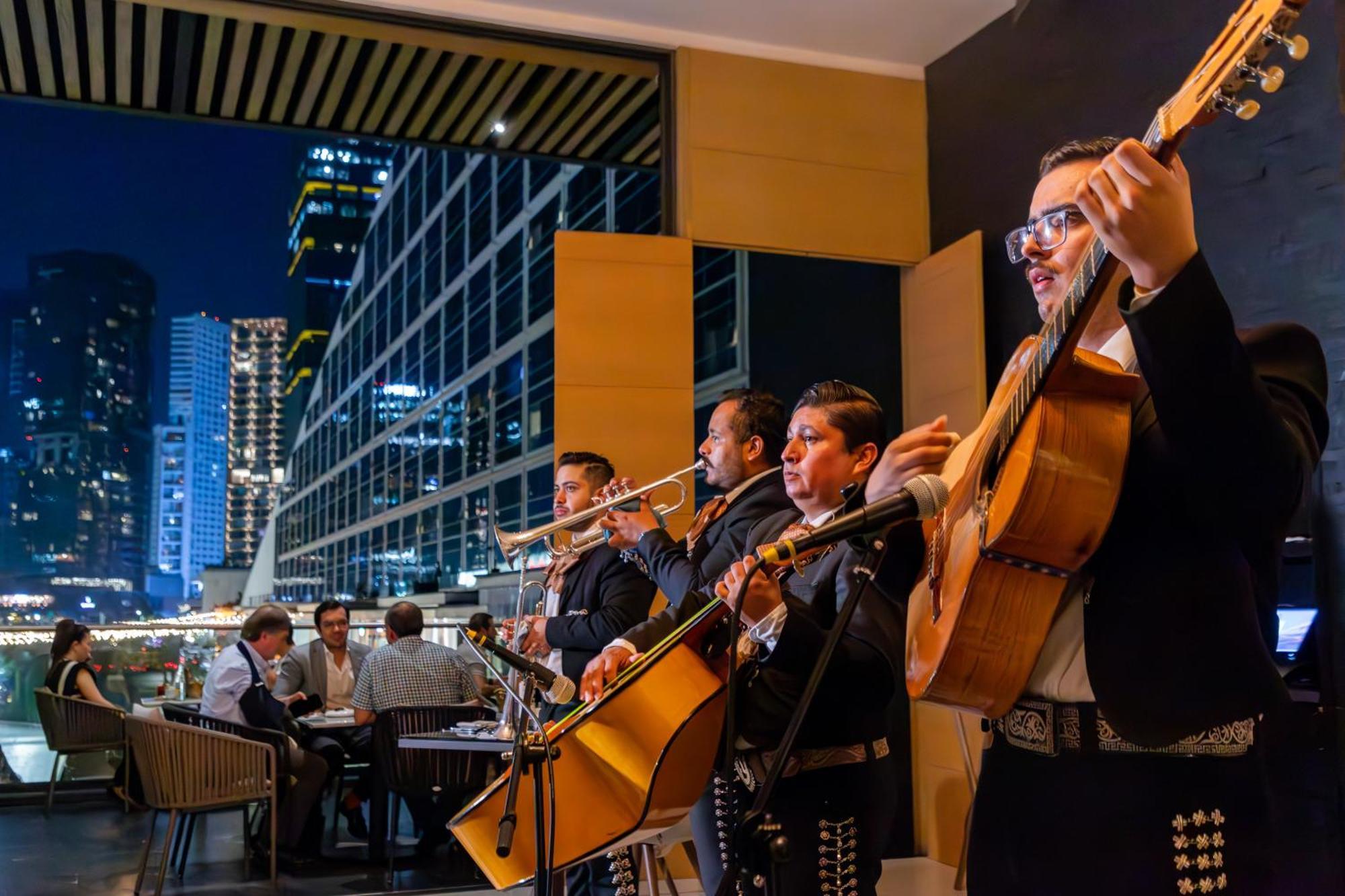 Hyatt Regency Andares Guadalajara Hotel Zapopan Exterior foto Mariachi band in Mexico City